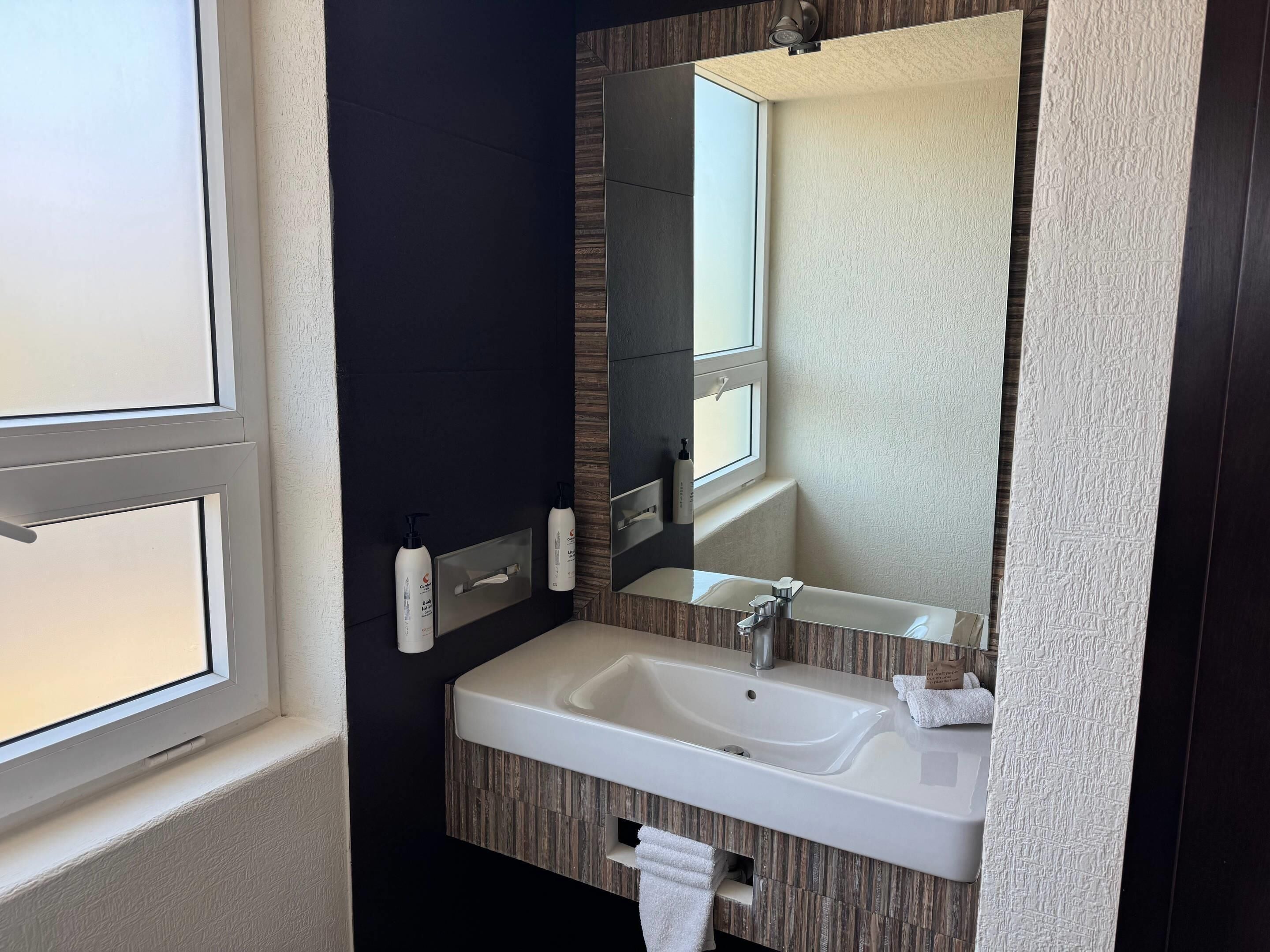 suite, 1 king bed, non smoking (upgrade) | in-room safe, desk, laptop workspace, free wifi