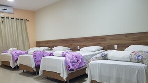 Minibar, sistema de insonorización, wifi gratis y ropa de cama 