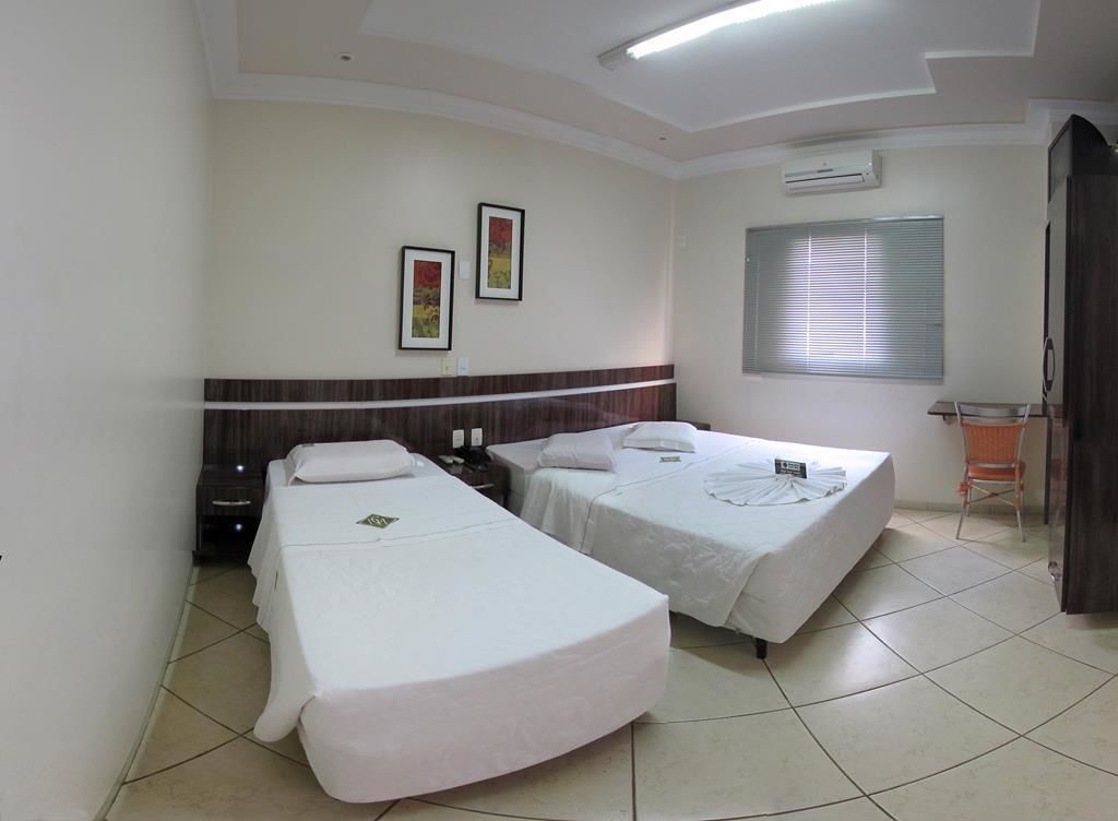 executive room | bathroom | shower, free toiletries, hair dryer, towels