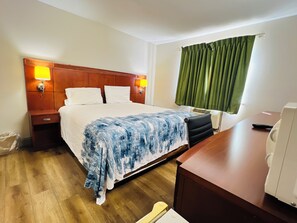 مكتب ومكواة/لوح كي وواي فاي مجانًا وملاءات أسرّة