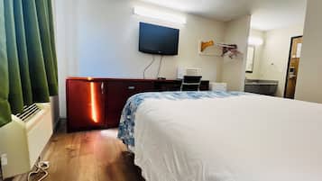 Habitación, 1 cama King size, para no fumadores | 2 habitaciones, escritorio, tabla de planchar con plancha y wifi gratis