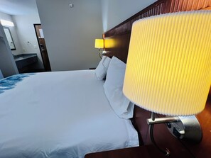 Room, 1 King Bed, Non Smoking | Desk, iron/ironing board, free WiFi, bed sheets