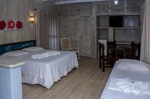 Minibar, caja de seguridad en la habitación y cortinas blackout 