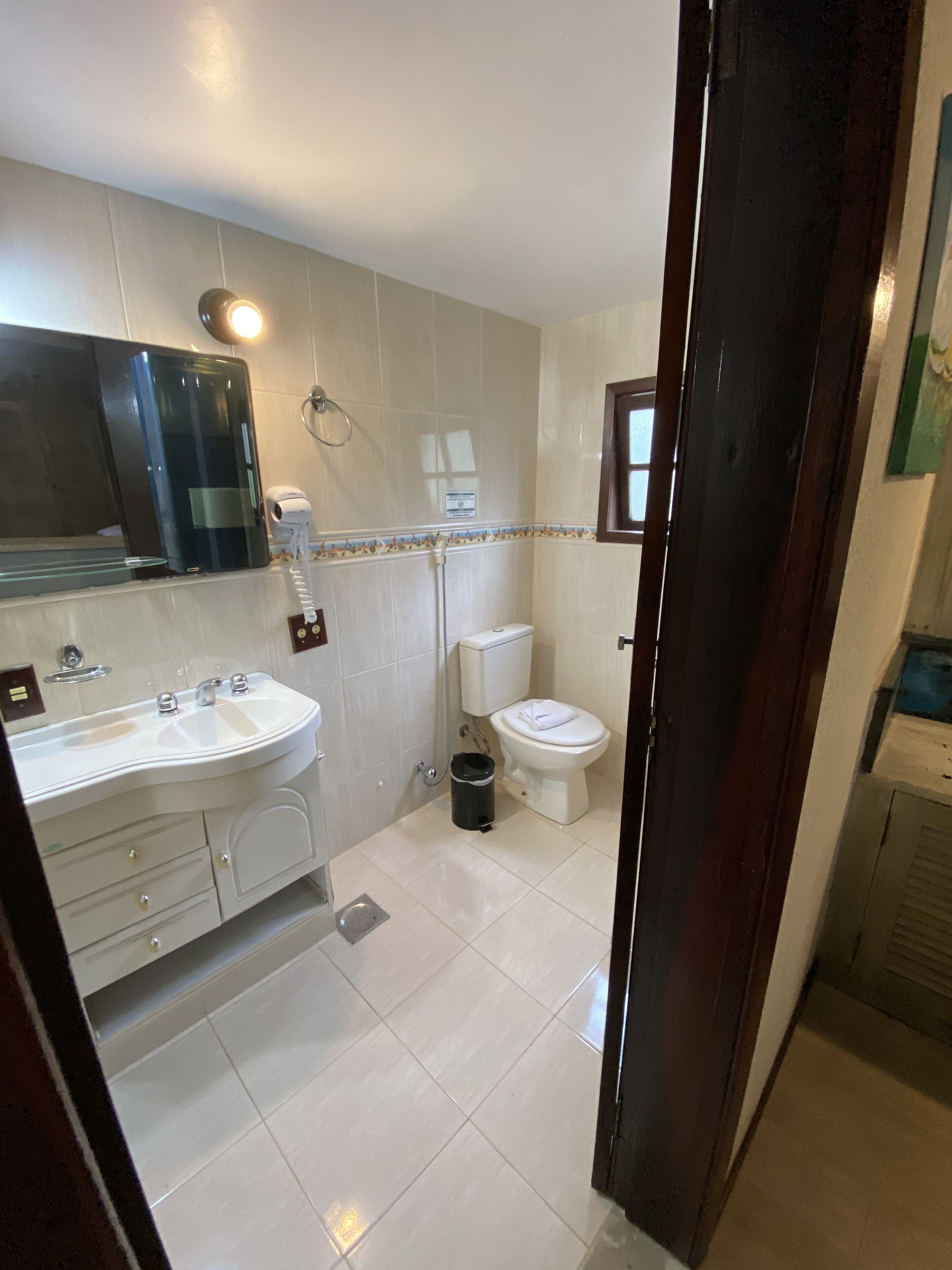 quadruple room | minibar, in-room safe, blackout curtains, iron/ironing board