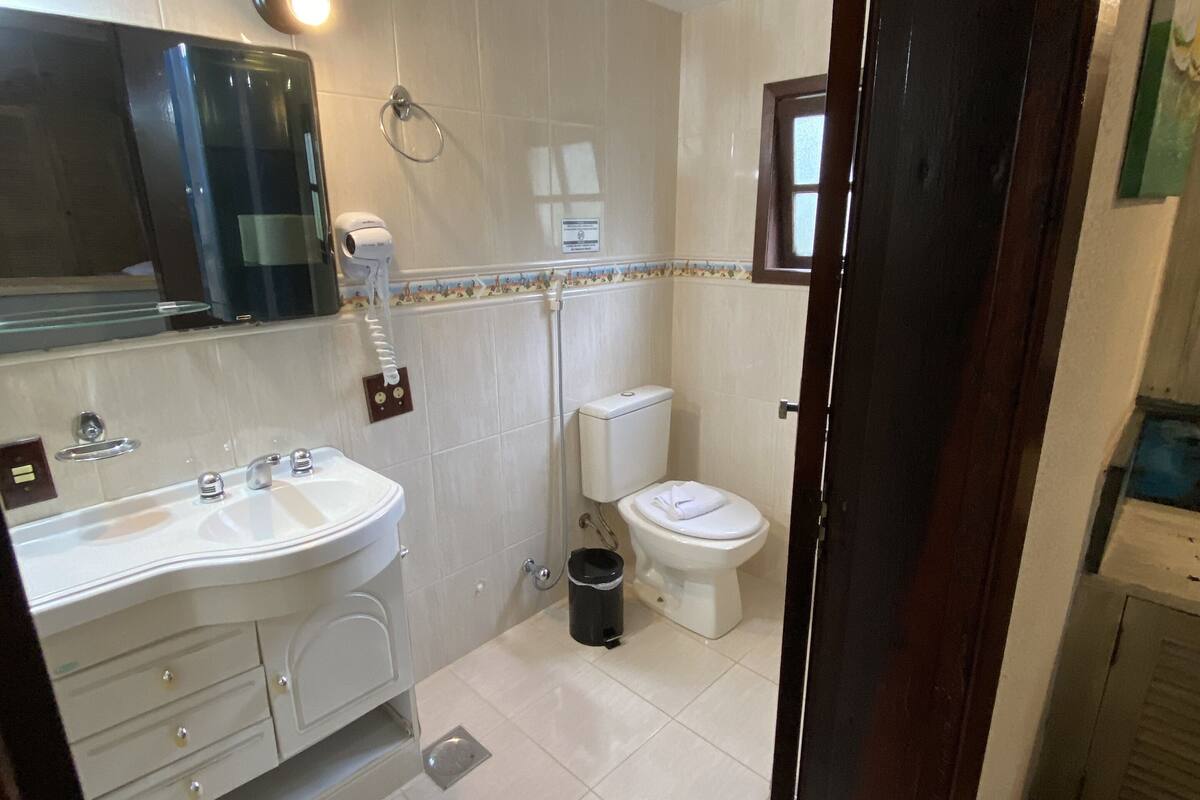 quadruple room | minibar, in-room safe, blackout curtains, iron/ironing board