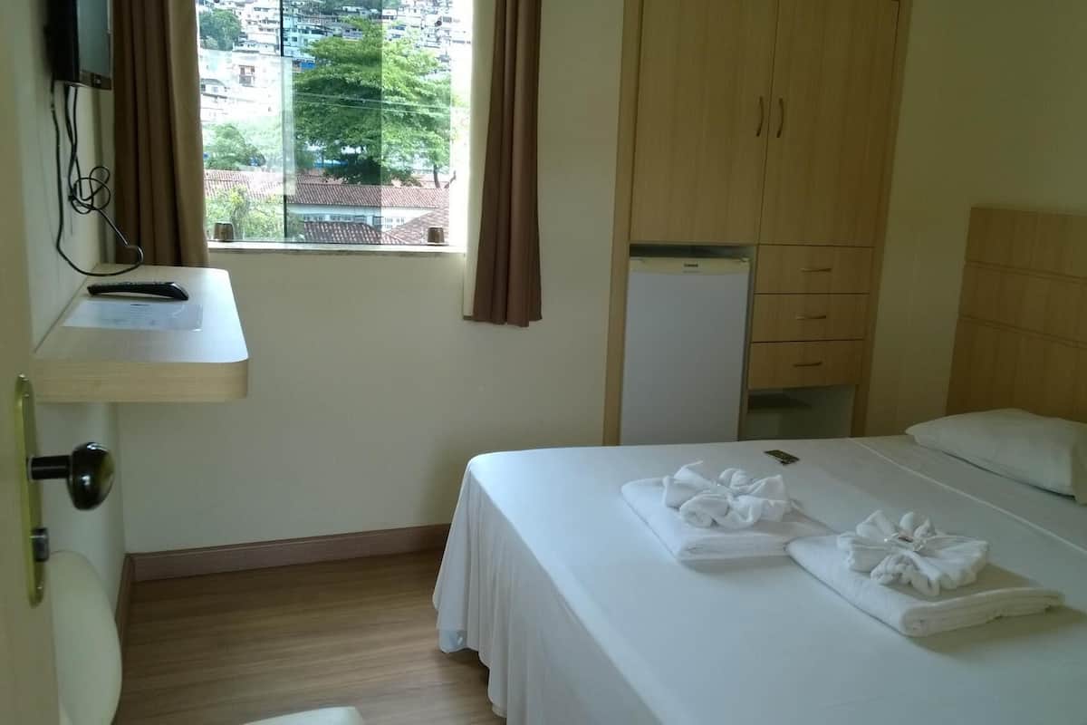 Minibar, in-room safe, blackout curtains