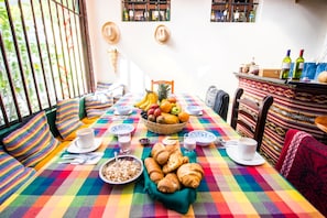 Free daily continental breakfast