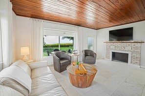 Beach Front Two Bedroom House | Living area