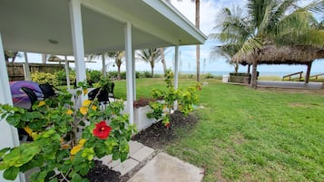 Suite superior, 2 habitaciones, vista a la playa | Terraza o patio