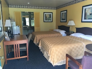 Room, 2 Double Beds | Room amenity - Norwalk Inn (Norwalk)