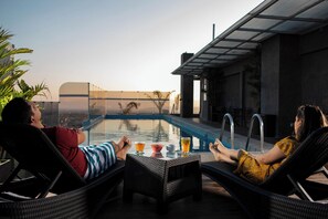 Outdoor pool, pool loungers