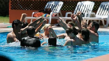 Sæsonbestemt udendørs pool, liggestole