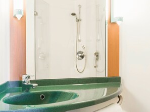 Bathroom - Ibis Liverpool Centre Albert Dock Liverpool ONE (Liverpool)