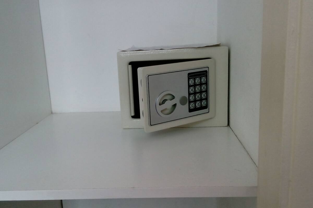 Apartment, 2 Bedrooms | Safe