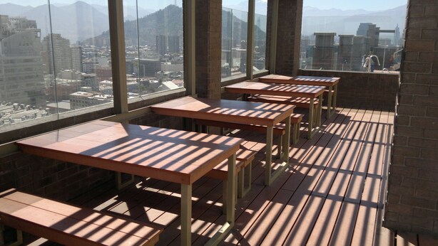 Sundeck - Paseo Huérfanos El Sol (Santiago)
