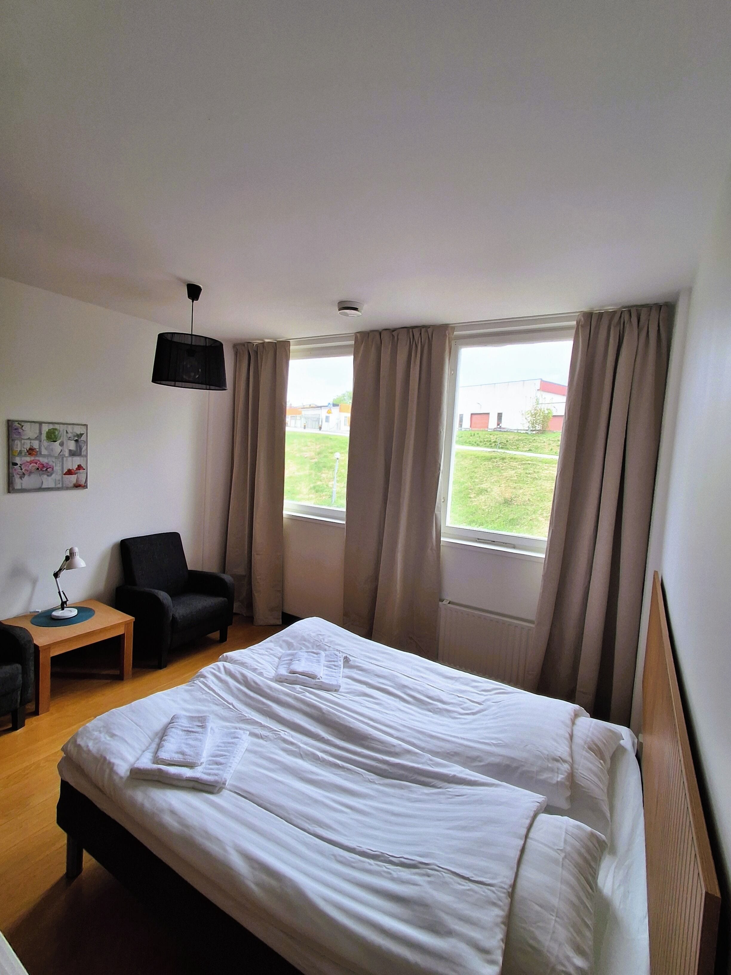 Familienzimmer | Kostenlose Babybetten, Zustellbetten, kostenloses WLAN, Bettwäsche