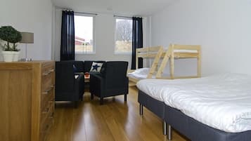 Family Room | Free cots/infant beds, rollaway beds, free WiFi, bed sheets