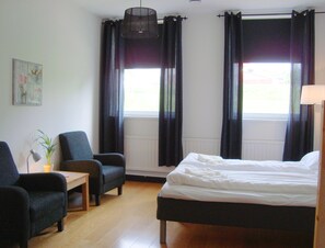 Free cots/infant beds, rollaway beds, free WiFi, bed sheets - Vimmerby Bed & Breakfast (Vimmerby)