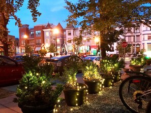 Front of property – evening/night - HighRoad Washington DC (Washington)