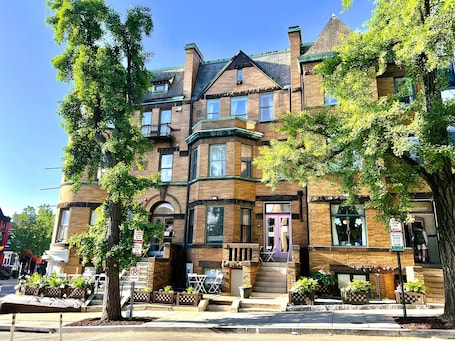 Front of property. HighRoad Washington DC