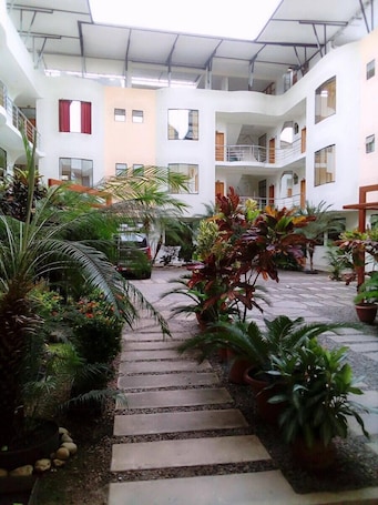 Courtyard. Royal Kerkus Hotel