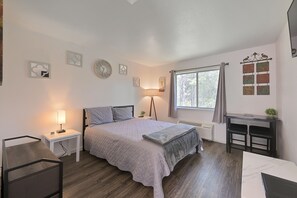 Club-Doppelzimmer | Betten mit Memory-Foam-Matratzen, Schreibtisch