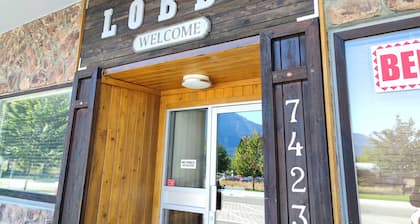 Pemberton Hotel