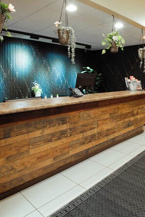 Reception - Pemberton Hotel (Pemberton)