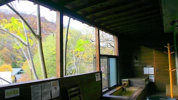 Condo with Open Air Bath (4 People), Non Smoking, Mountain View | Deep-soaking bathtub