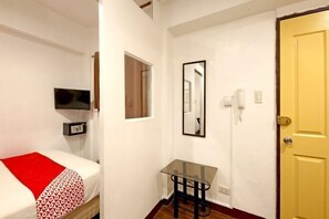 Bureau, lits pliants/supplémentaires, Wi-Fi gratuit, draps fournis