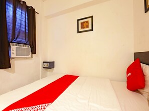 Room - Vaccinated Staff- 858 City Stay Inns Bgc Nuevo (Makati)