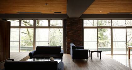 Kyou Bar Lounge & Inn