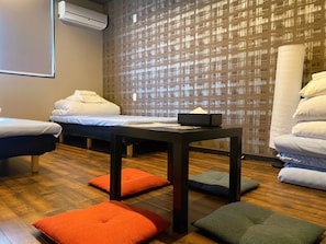 Quarto família | 1 quarto, edredons de pluma, Wi-Fi de cortesia, roupa de cama