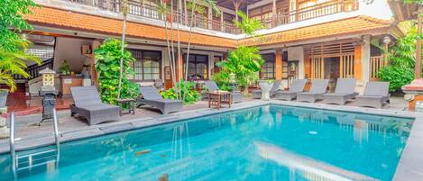 Alberca al aire libre