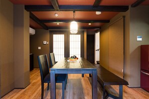Entire House (Machiya, Check-in instruction will be Emailed) | In-room dining - Kyotoya Kamogawa Gojo Private Villa (Kyoto)