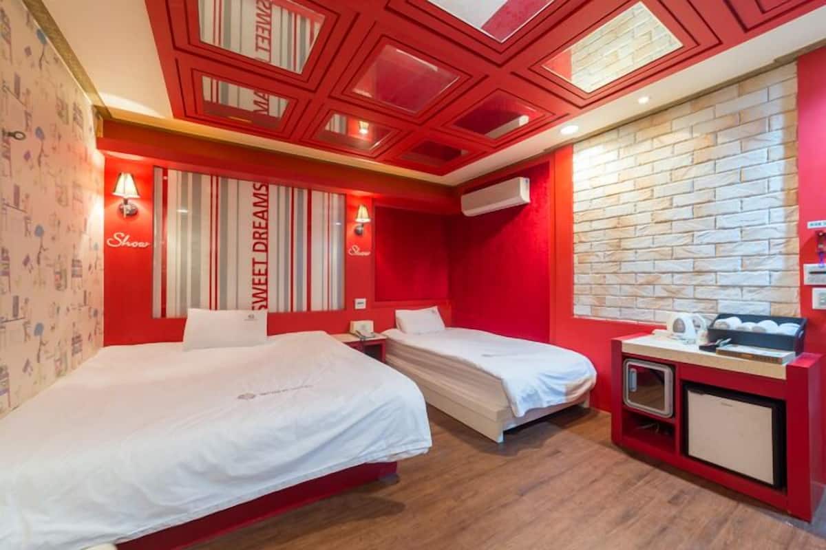 Twin Room | Soundproofing, WiFi (free)