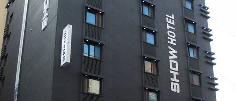 Fachada de la propiedad