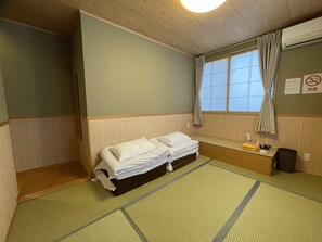 Free WiFi, bed sheets - Guesthouse OC (Fujikawaguchiko)