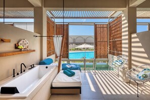Rum - utsikt mot poolen (Upbeat Retreat, Pool View Plunge Pool) | Utsikt från rummet