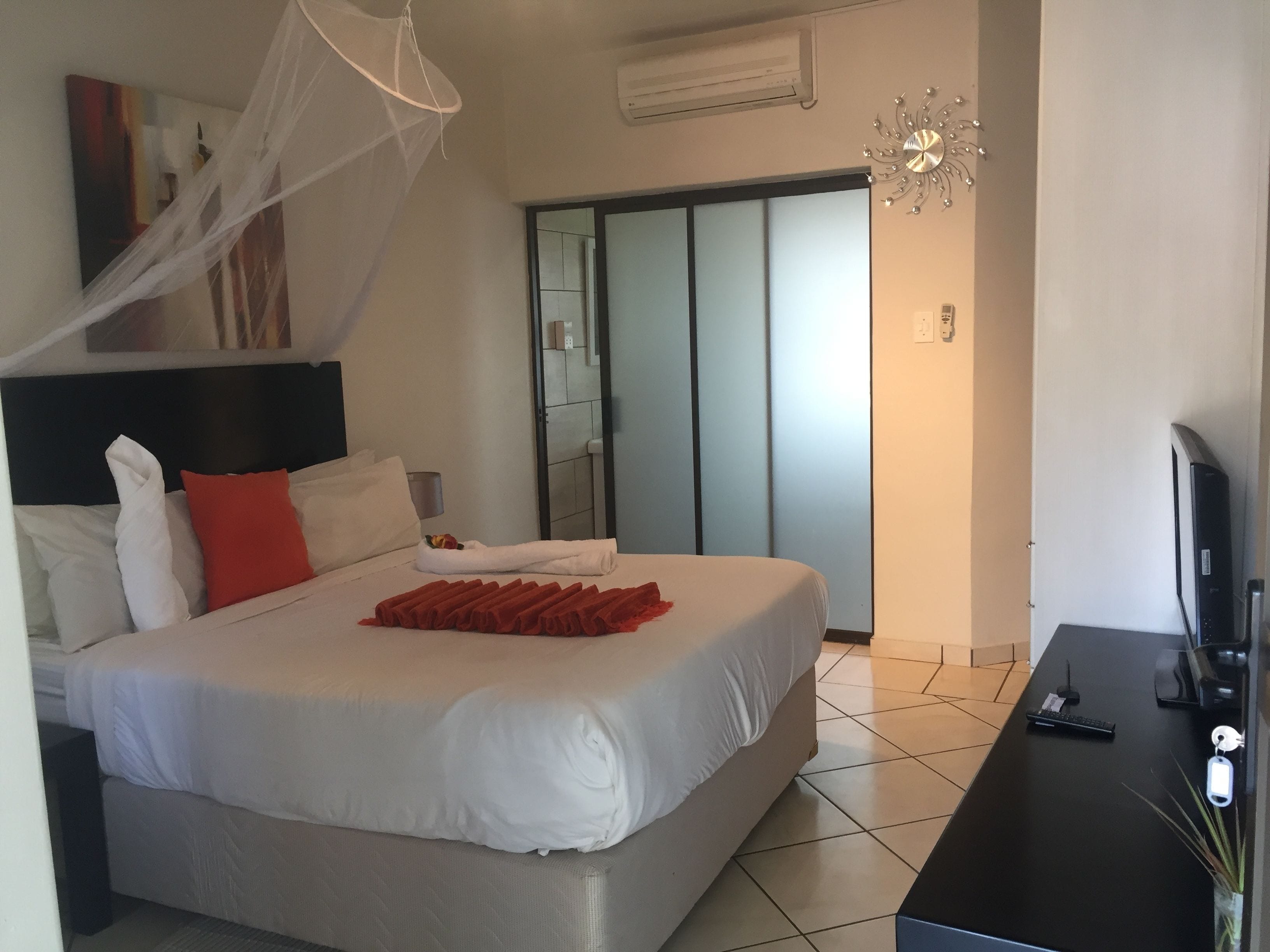 Desk, iron/ironing board, free WiFi, bed sheets