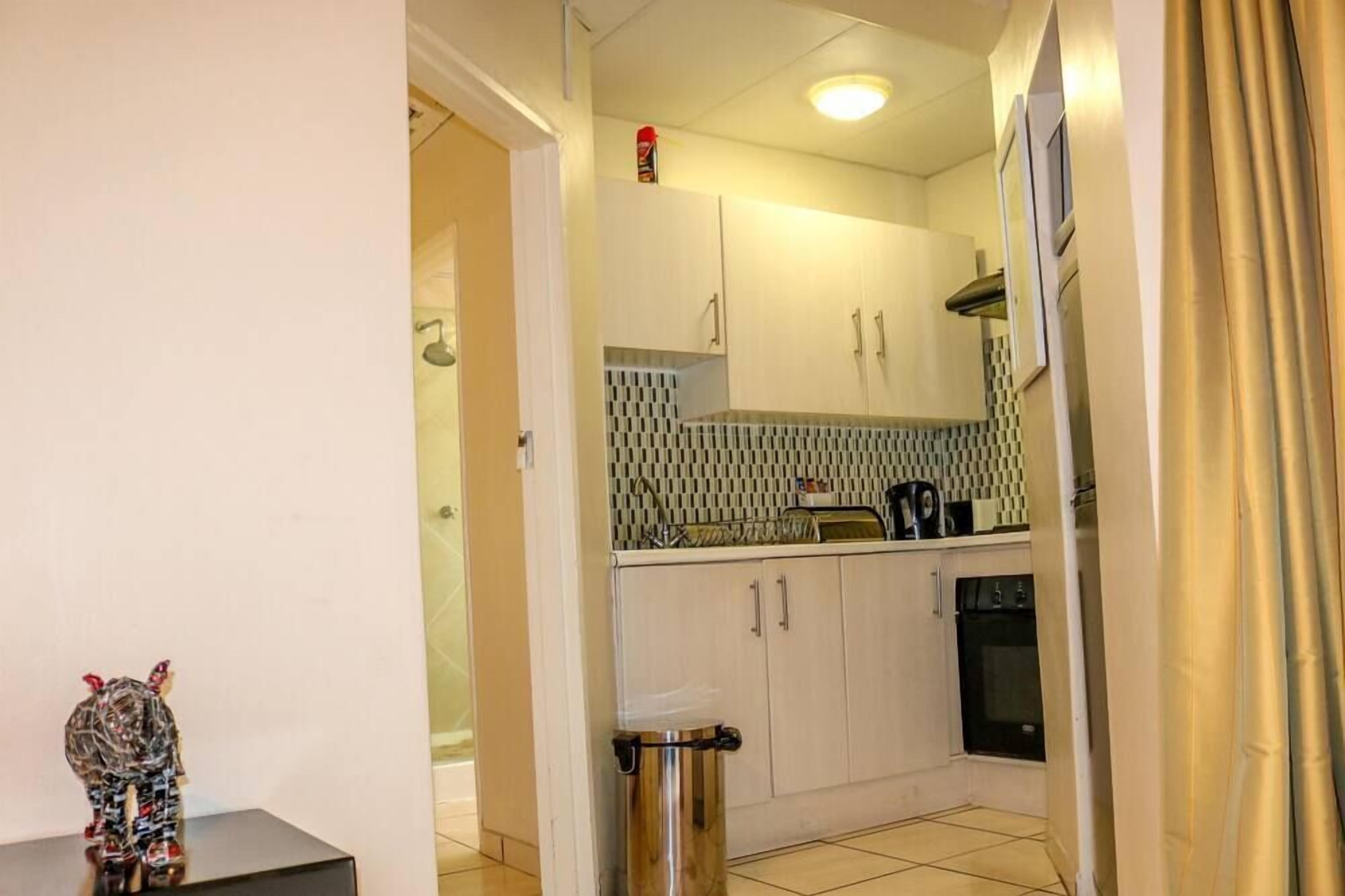 Family Apartment | Desk, iron/ironing board, free WiFi, bed sheets