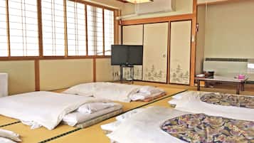 Large Japanese Style Room