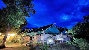 Mặt tiền nơi lưu trú