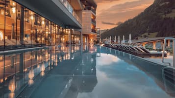 Indoor pool, 2 outdoor pools, free pool cabanas, pool umbrellas