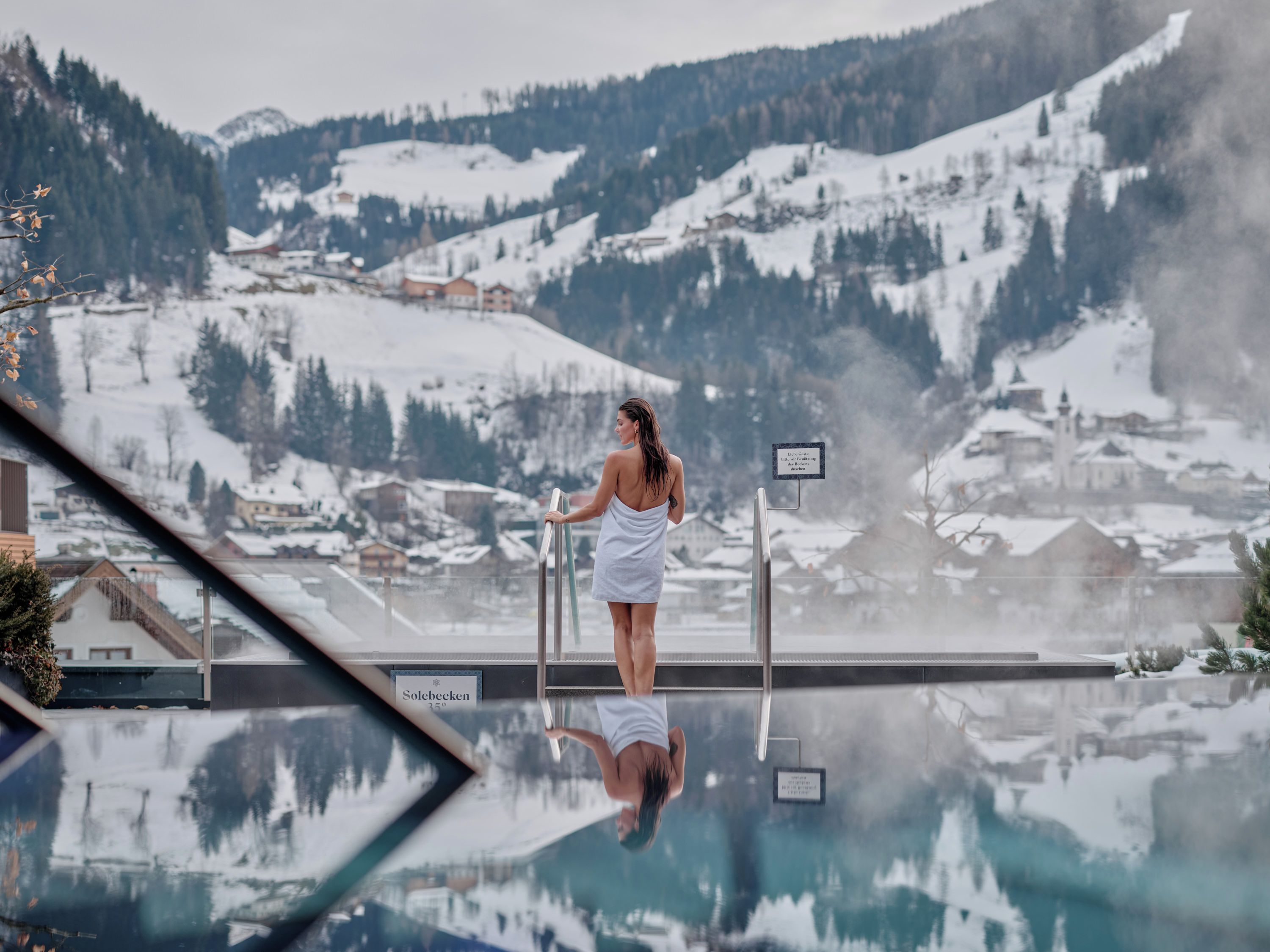 Bathtub spa outdoor