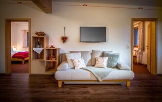 Apartamento (Mankei) | 1 dormitorio, escritorio, wifi gratis y ropa de cama