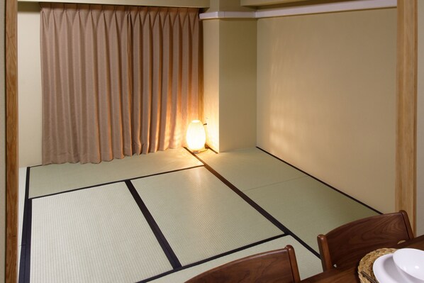 Modern Japanese Room