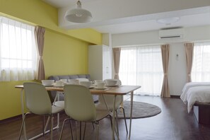 Simple Room | Living room