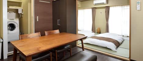 Modern Japanese Room | In-room dining