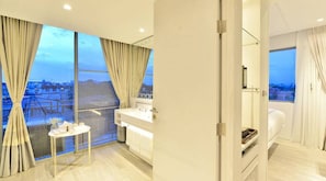 Riva Arun Premium Jacuzzi Suite